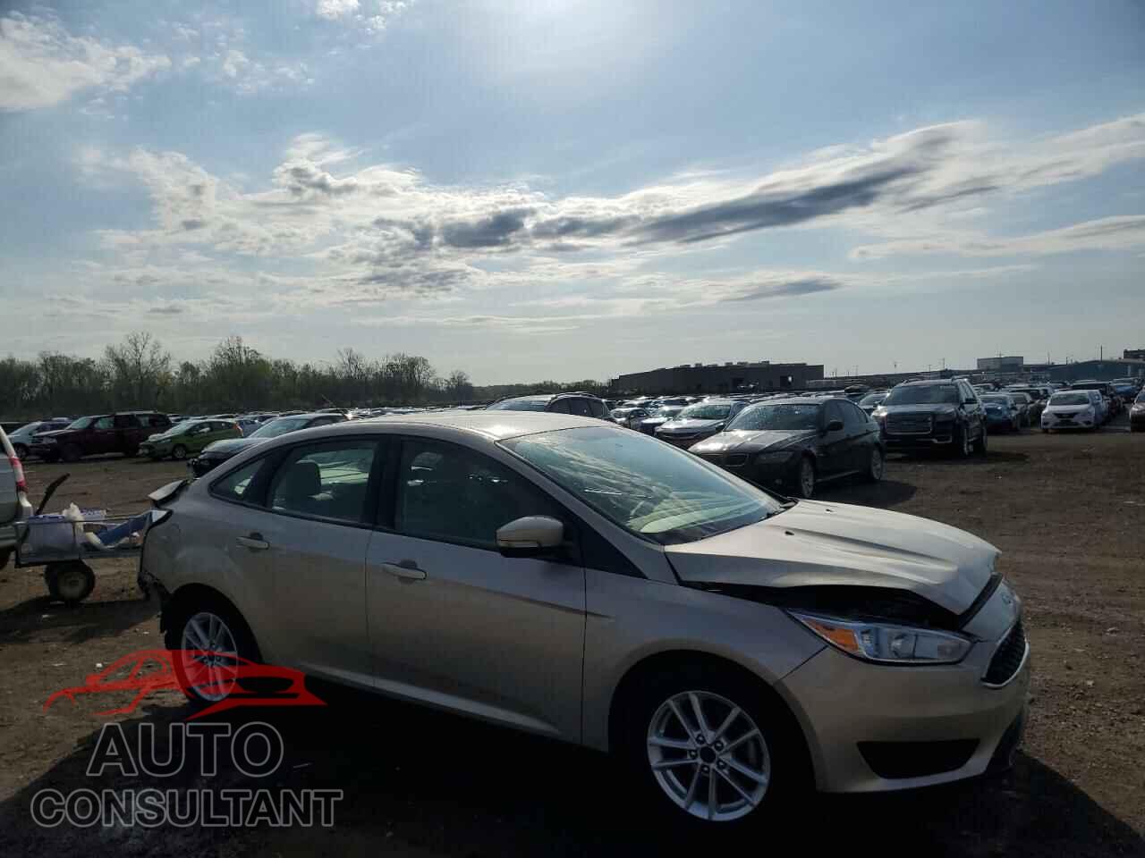 FORD FOCUS 2017 - 1FADP3F28HL210725