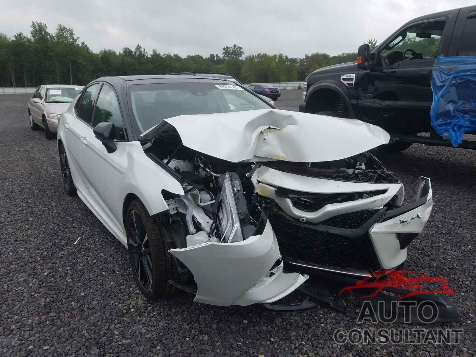 TOYOTA CAMRY 2018 - 4T1BZ1HK7JU020715