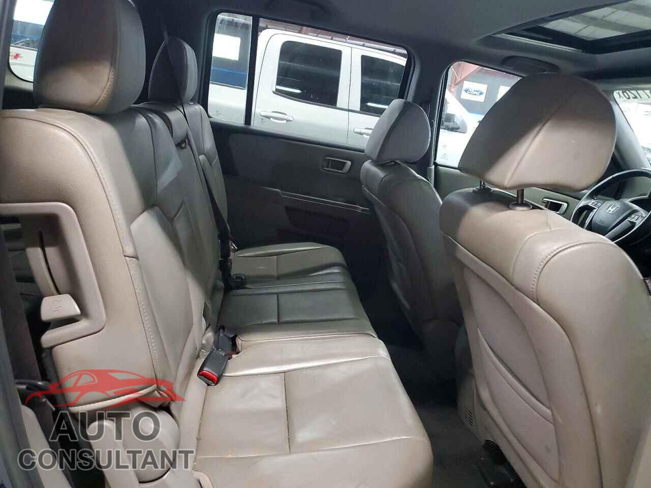 HONDA PILOT 2013 - 5FNYF4H58DB059944