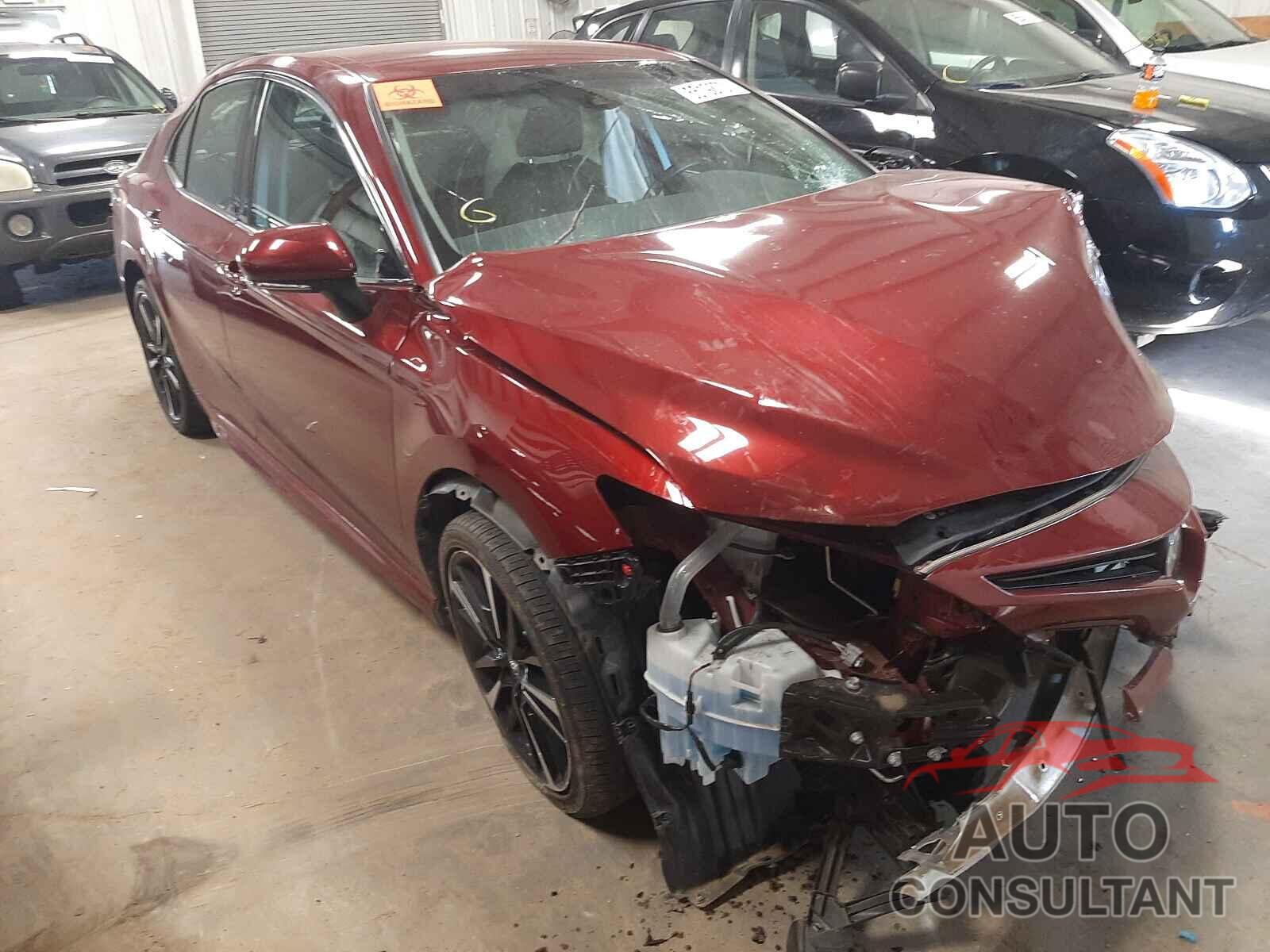 TOYOTA CAMRY 2018 - 4T1B61HK3JU524428