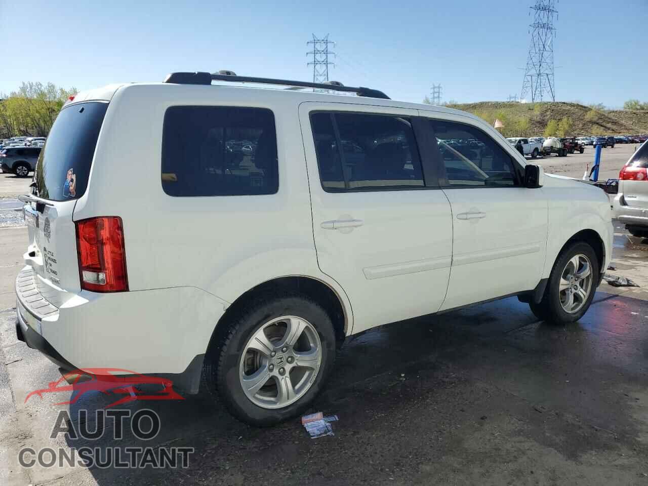 HONDA PILOT 2013 - 5FNYF4H56DB068559