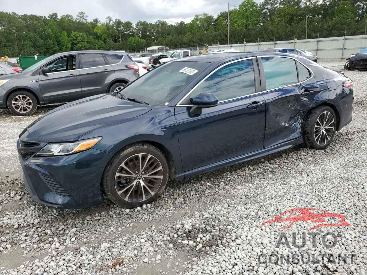 TOYOTA CAMRY 2018 - 4T1B11HK2JU503620