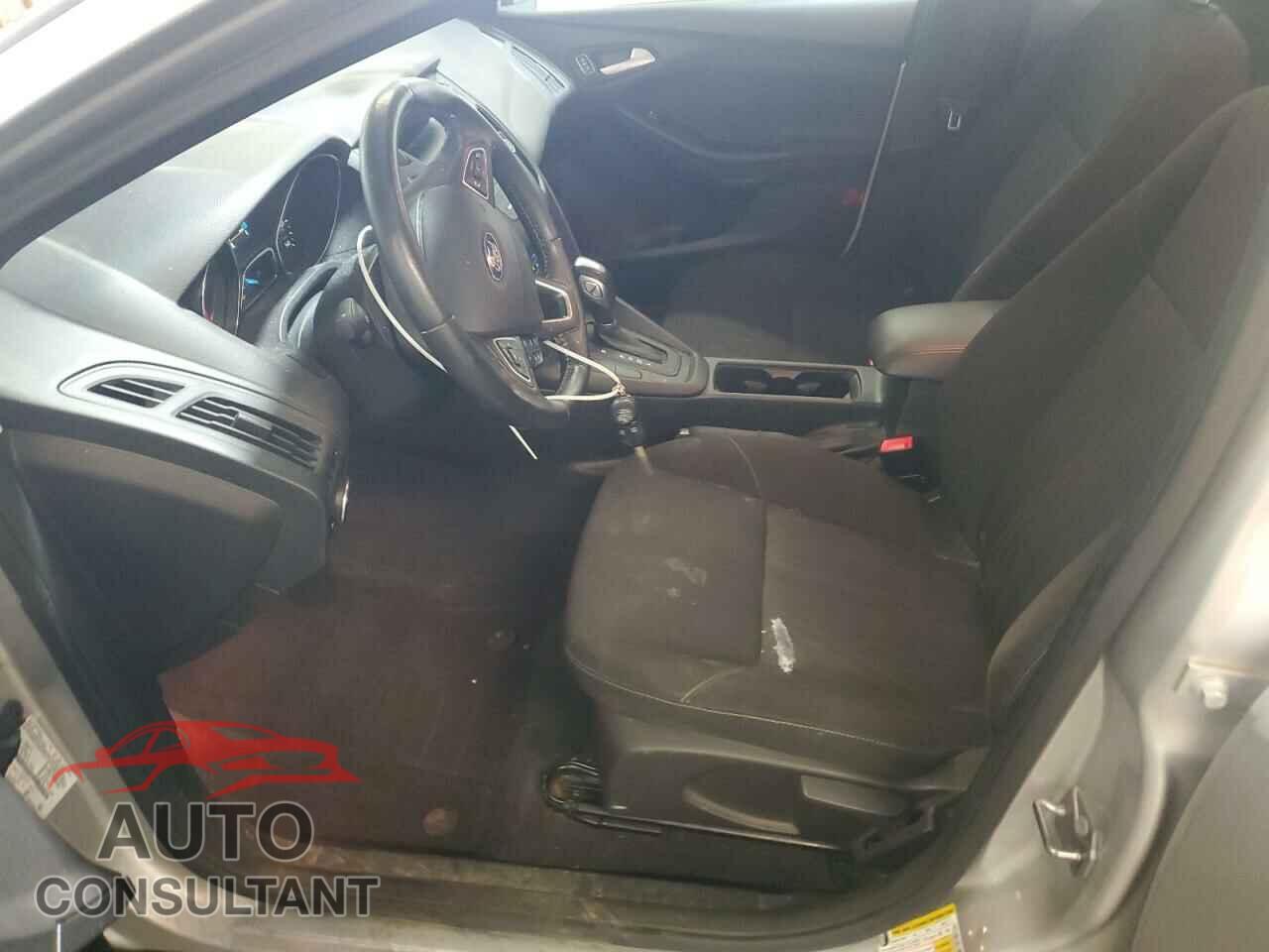 FORD FOCUS 2016 - 1FADP3F25GL251196