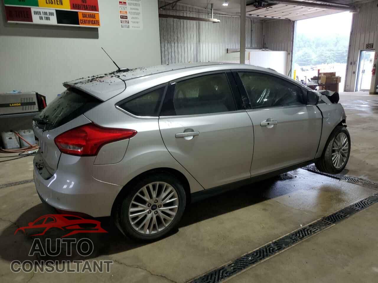 FORD FOCUS 2017 - 1FADP3N20HL274033
