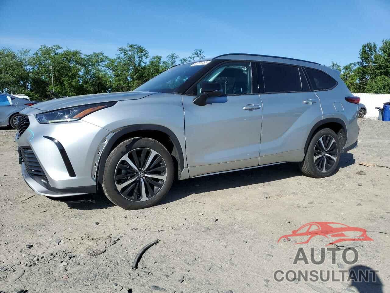 TOYOTA HIGHLANDER 2022 - 5TDLZRBHXNS244110