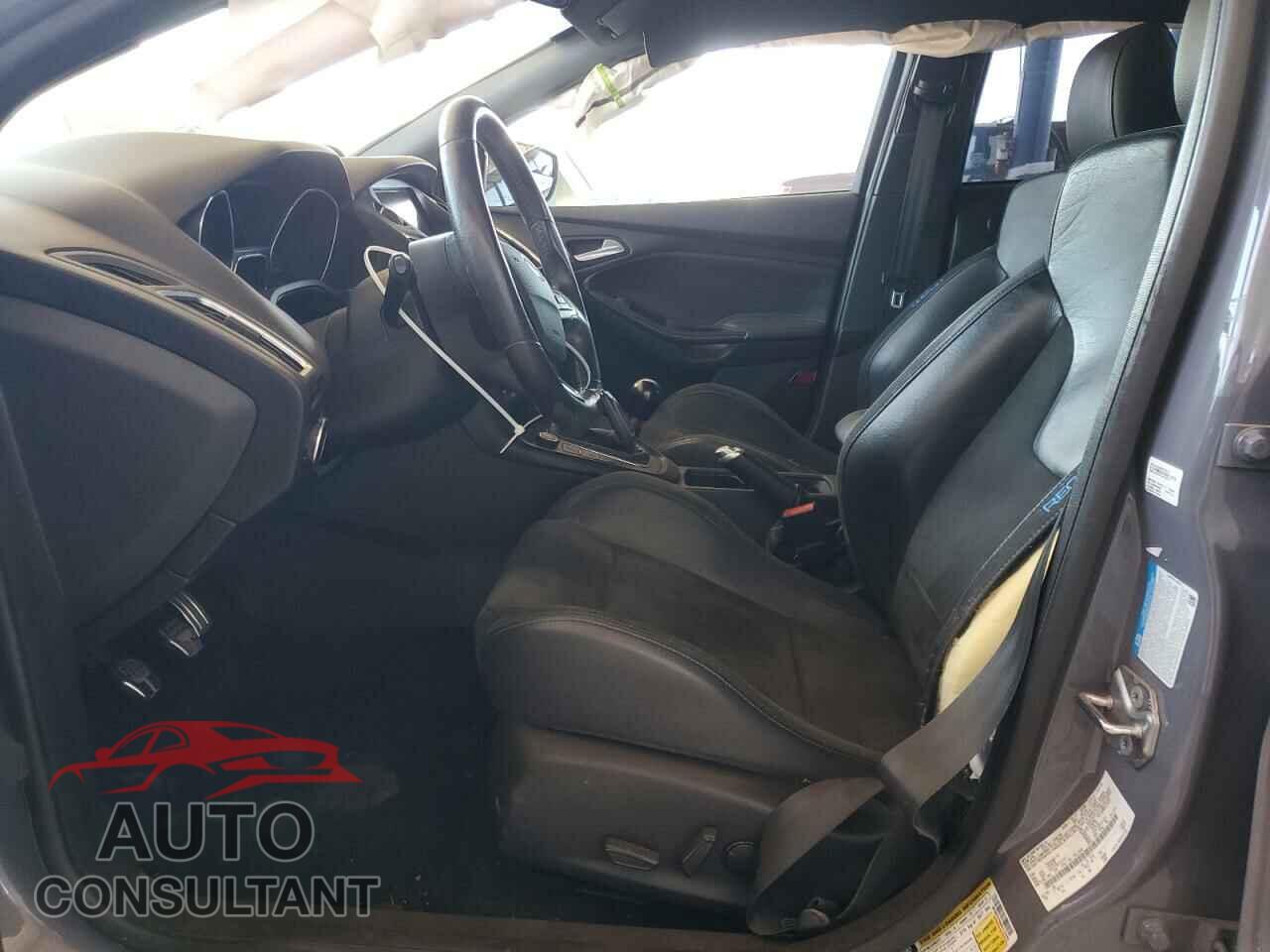 FORD FOCUS 2017 - WF0DP3TH8H4125992