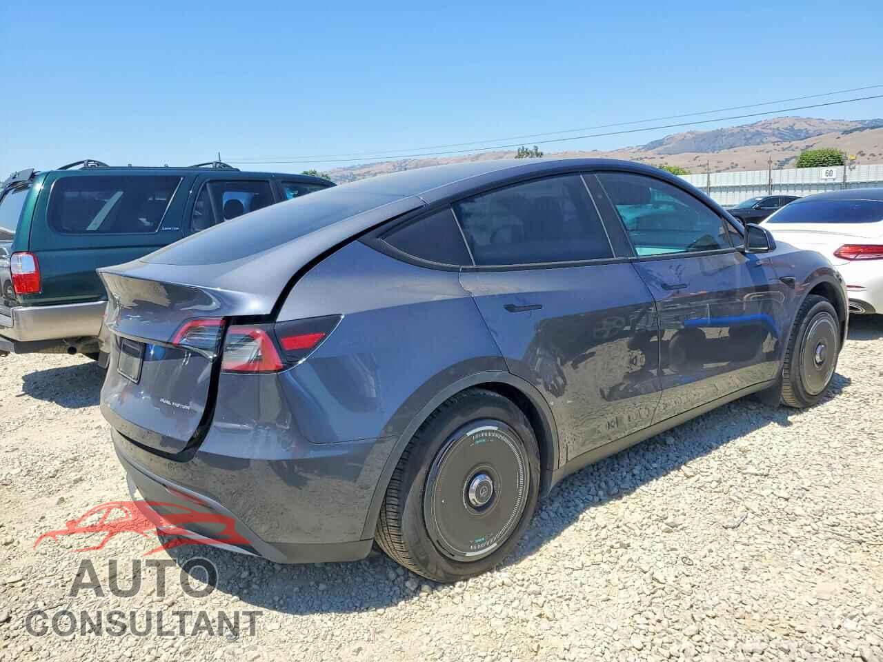 TESLA MODEL Y 2023 - 7SAYGDEEXPA172557
