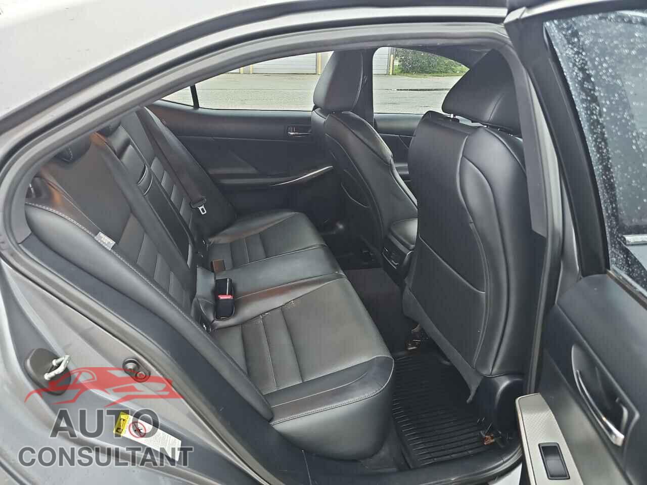 LEXUS IS 2016 - JTHBA1D28G5017311