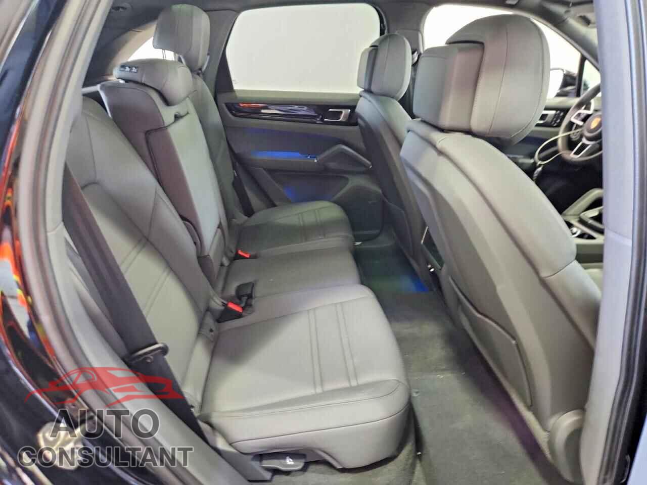 PORSCHE CAYENNE 2023 - WP1AA2AY7PDA05165