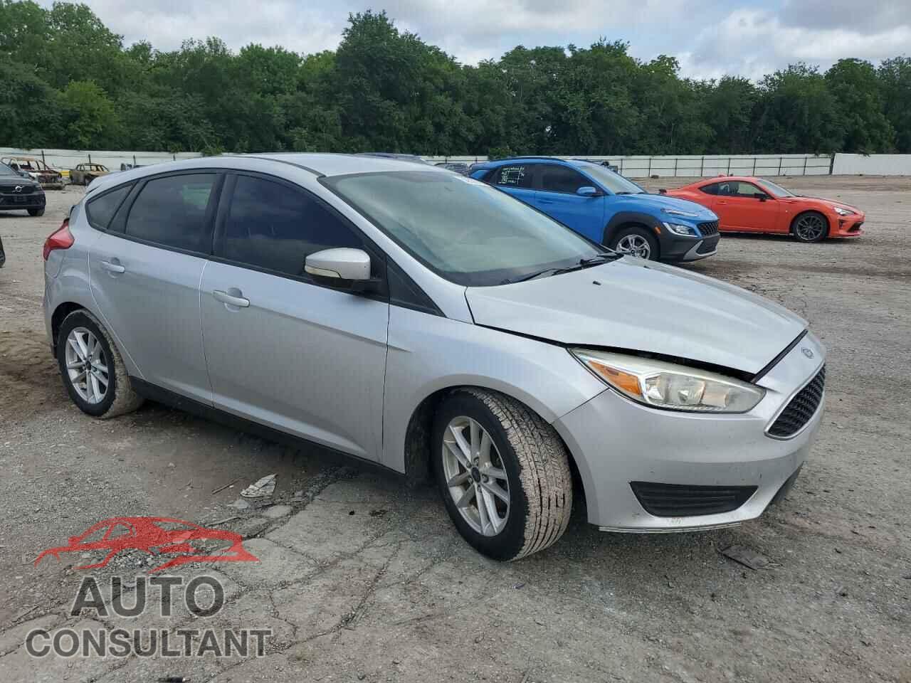 FORD FOCUS 2015 - 1FADP3K22FL305848