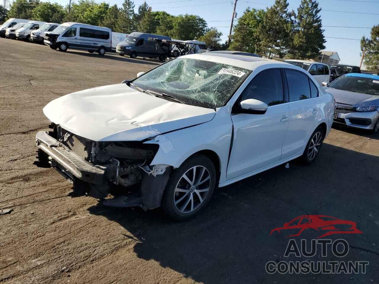 VOLKSWAGEN JETTA 2018 - 3VWDB7AJ5JM262197