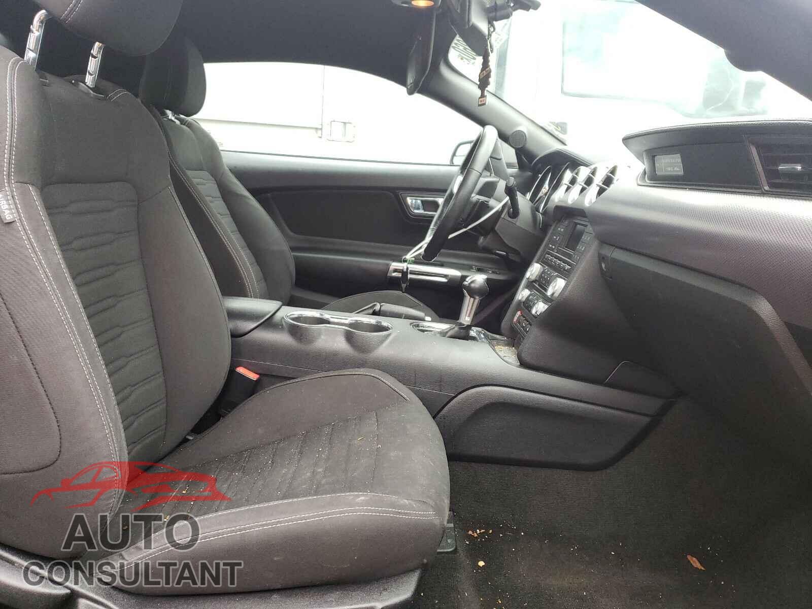 FORD MUSTANG 2017 - 1FA6P8TH4H5265840