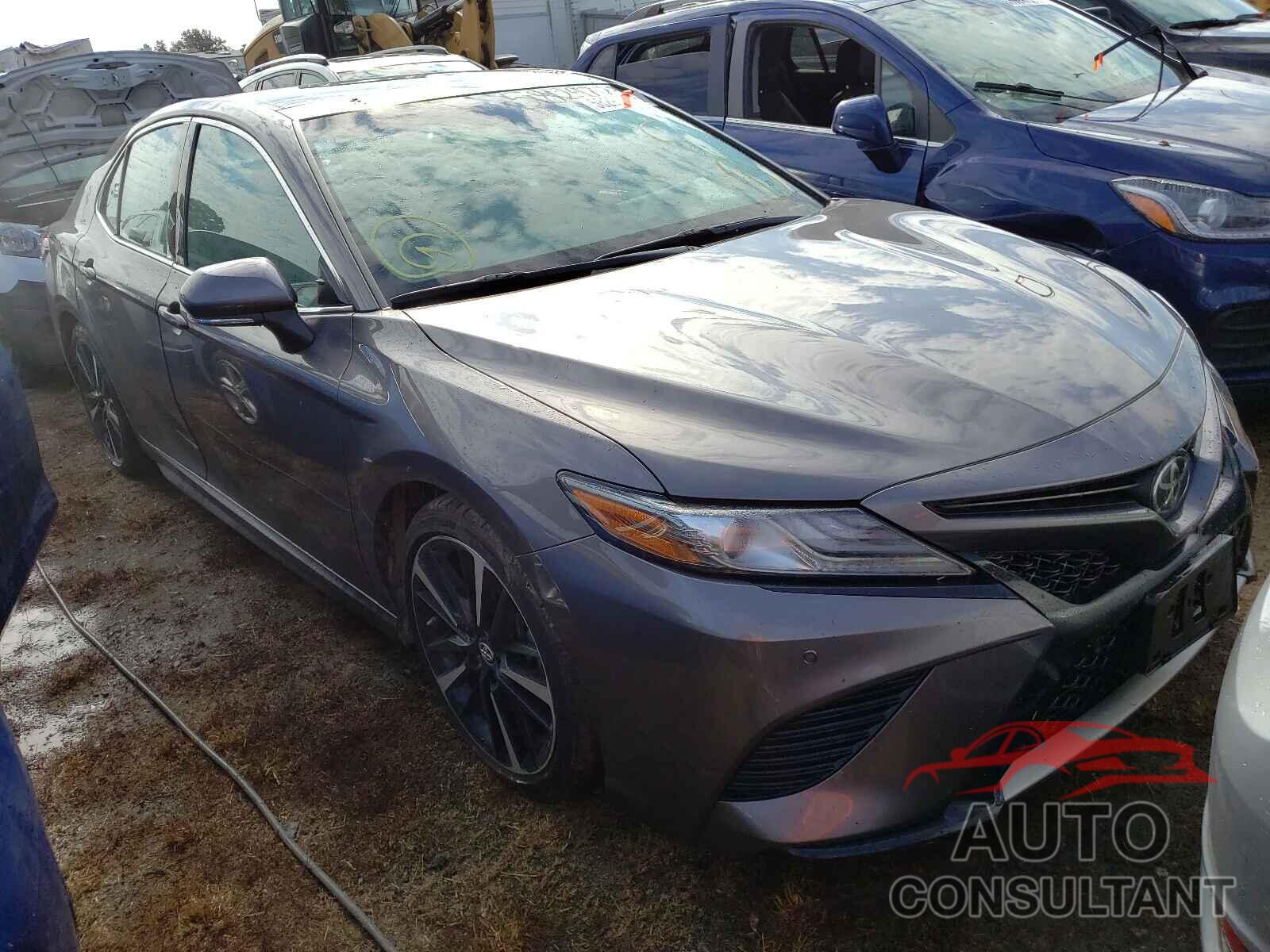 TOYOTA CAMRY 2018 - 4T1BZ1HK0JU500157