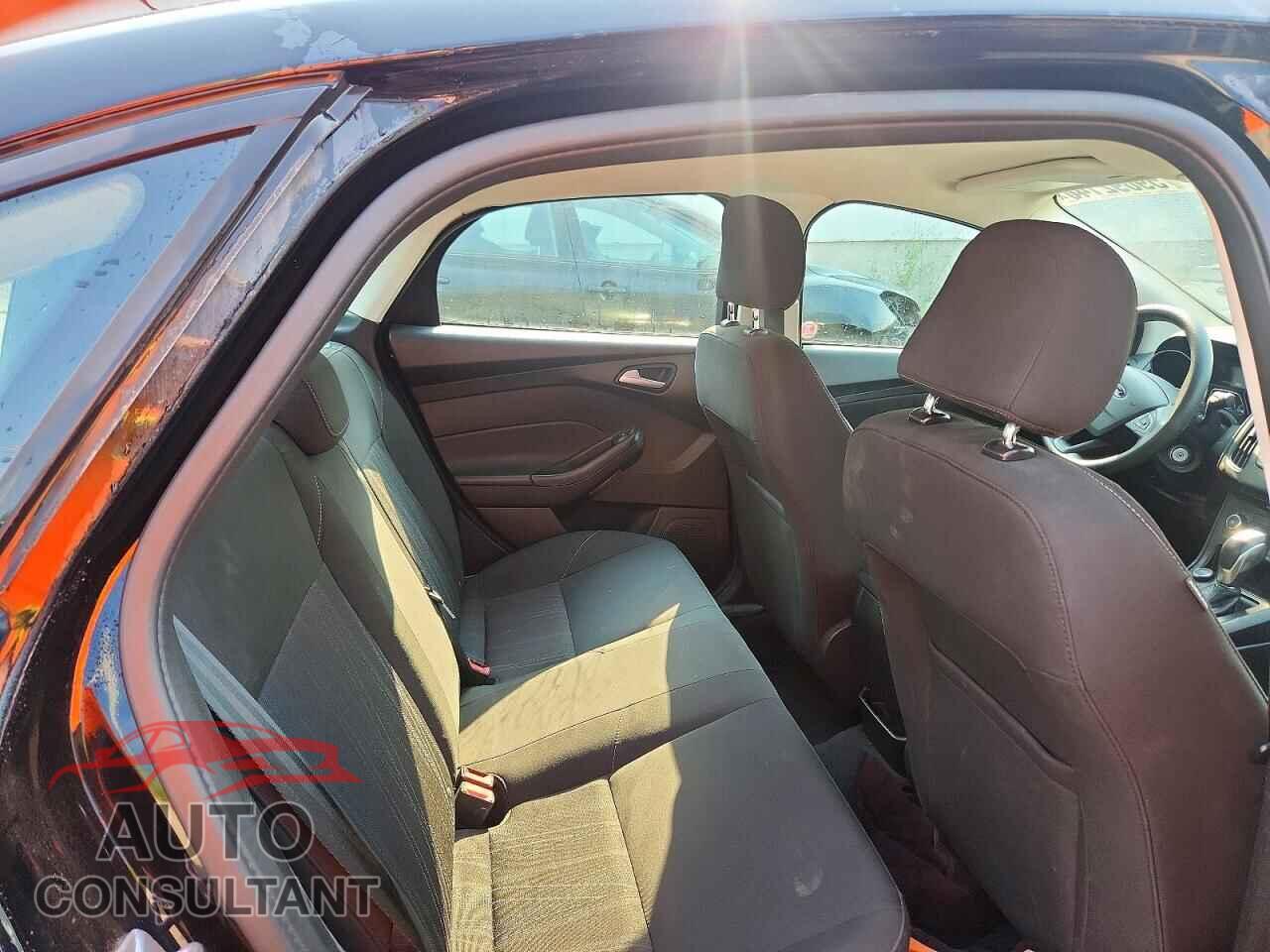 FORD FOCUS 2016 - 1FADP3F2XGL334056