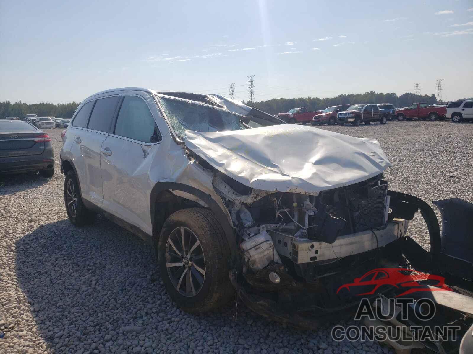 TOYOTA HIGHLANDER 2019 - 5TDJZRFH7KS580844