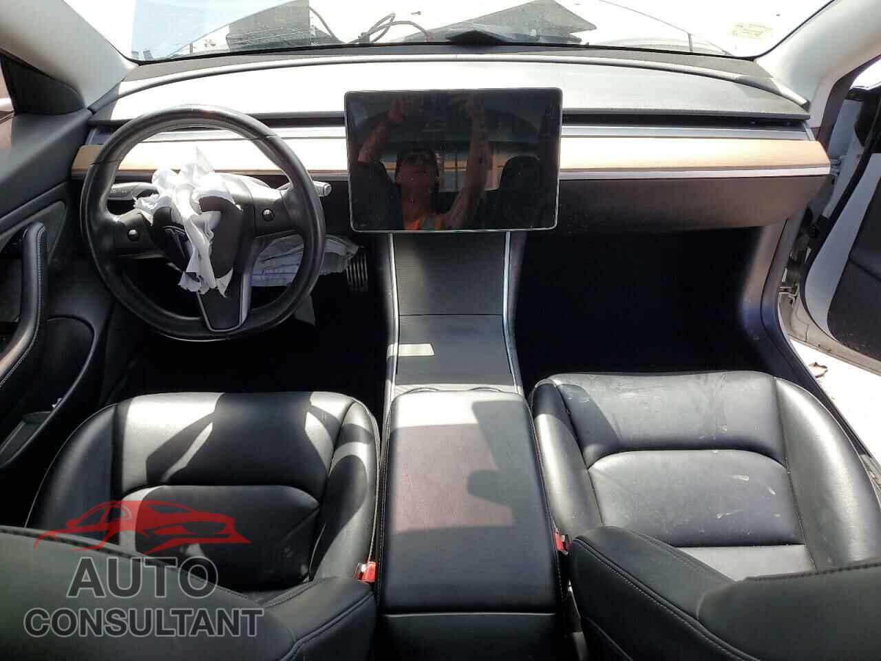 TESLA MODEL 3 2019 - 5YJ3E1EB4KF388434