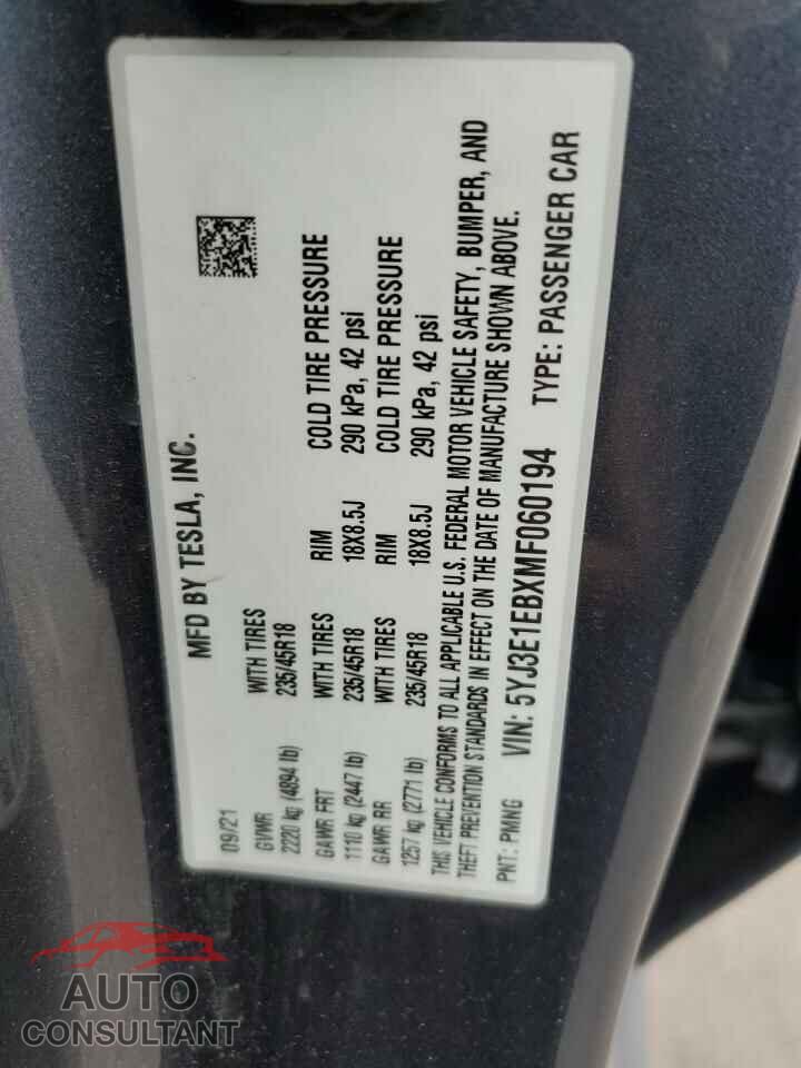 TESLA MODEL 3 2021 - 5YJ3E1EBXMF060194