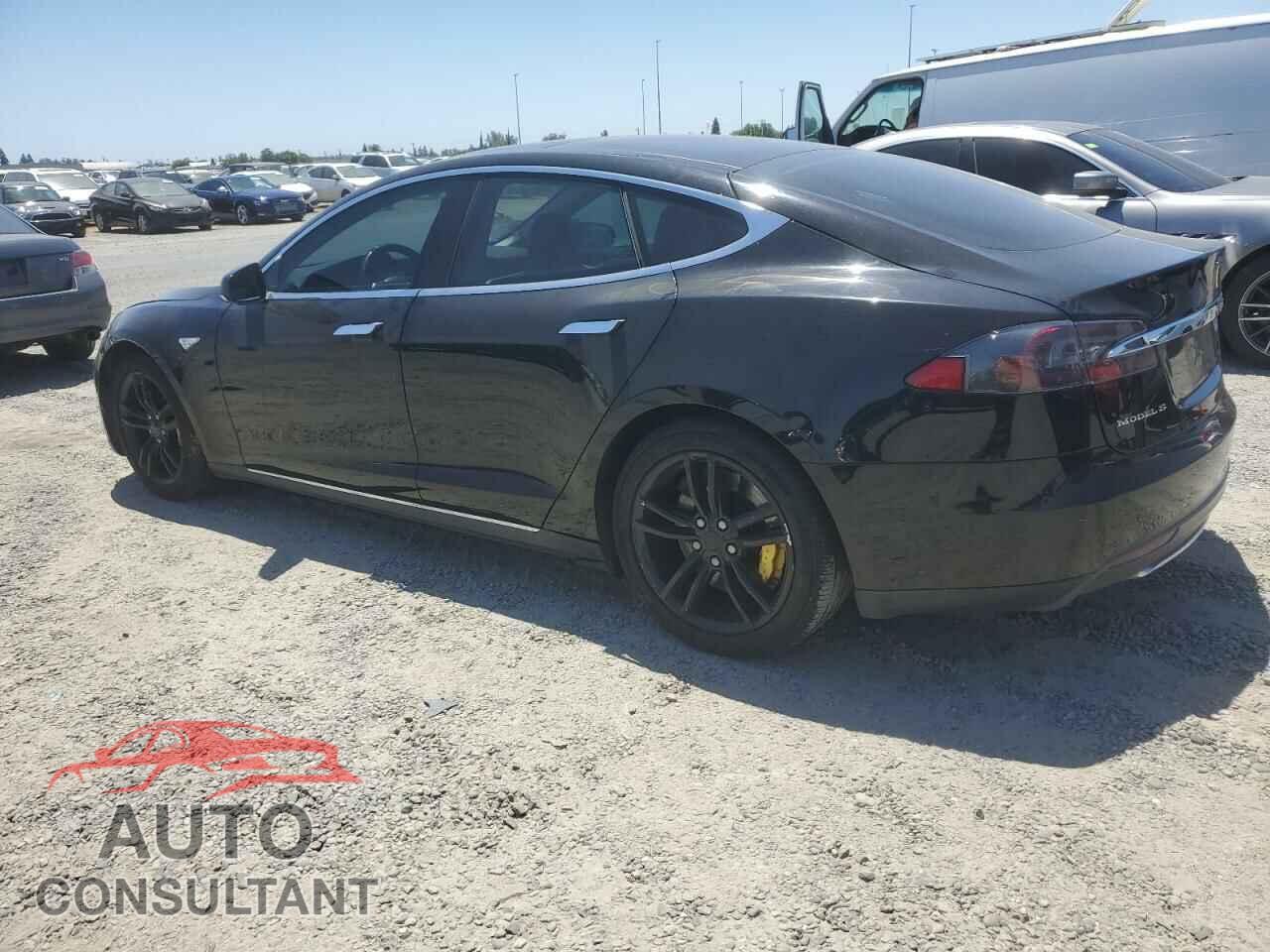 TESLA MODEL S 2013 - 5YJSA1DP8DFP13075