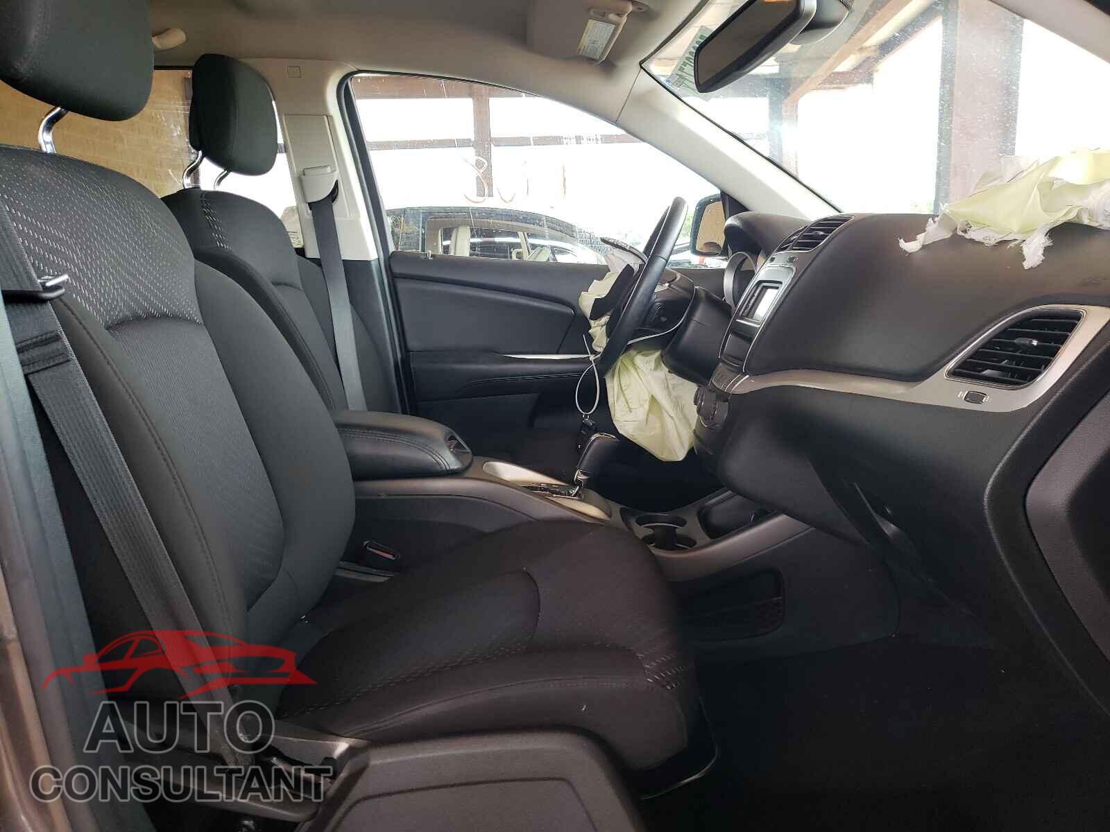 DODGE JOURNEY 2019 - 3C4PDCBB0KT869660