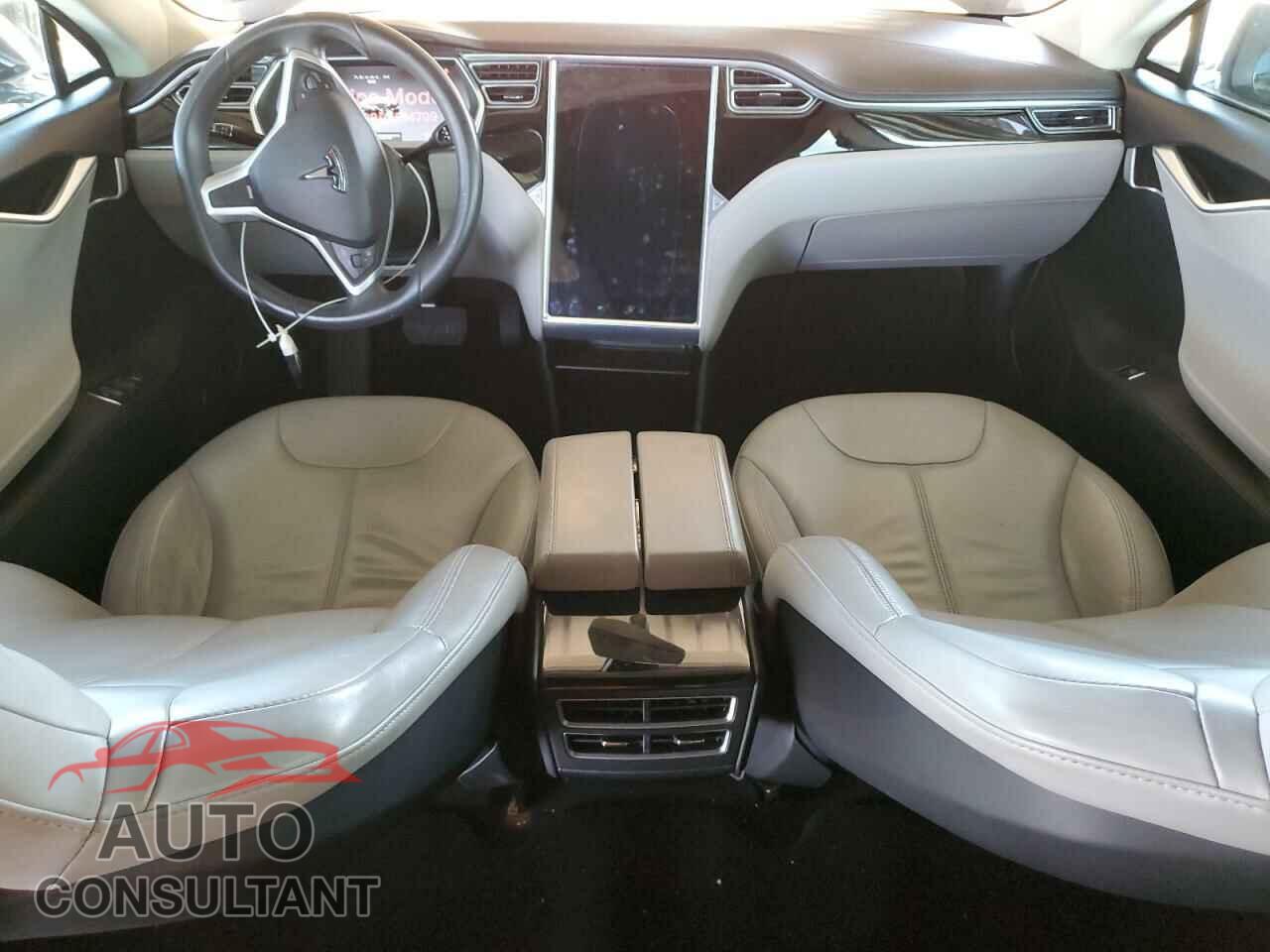 TESLA MODEL S 2013 - 5YJSA1CG9DFP14799