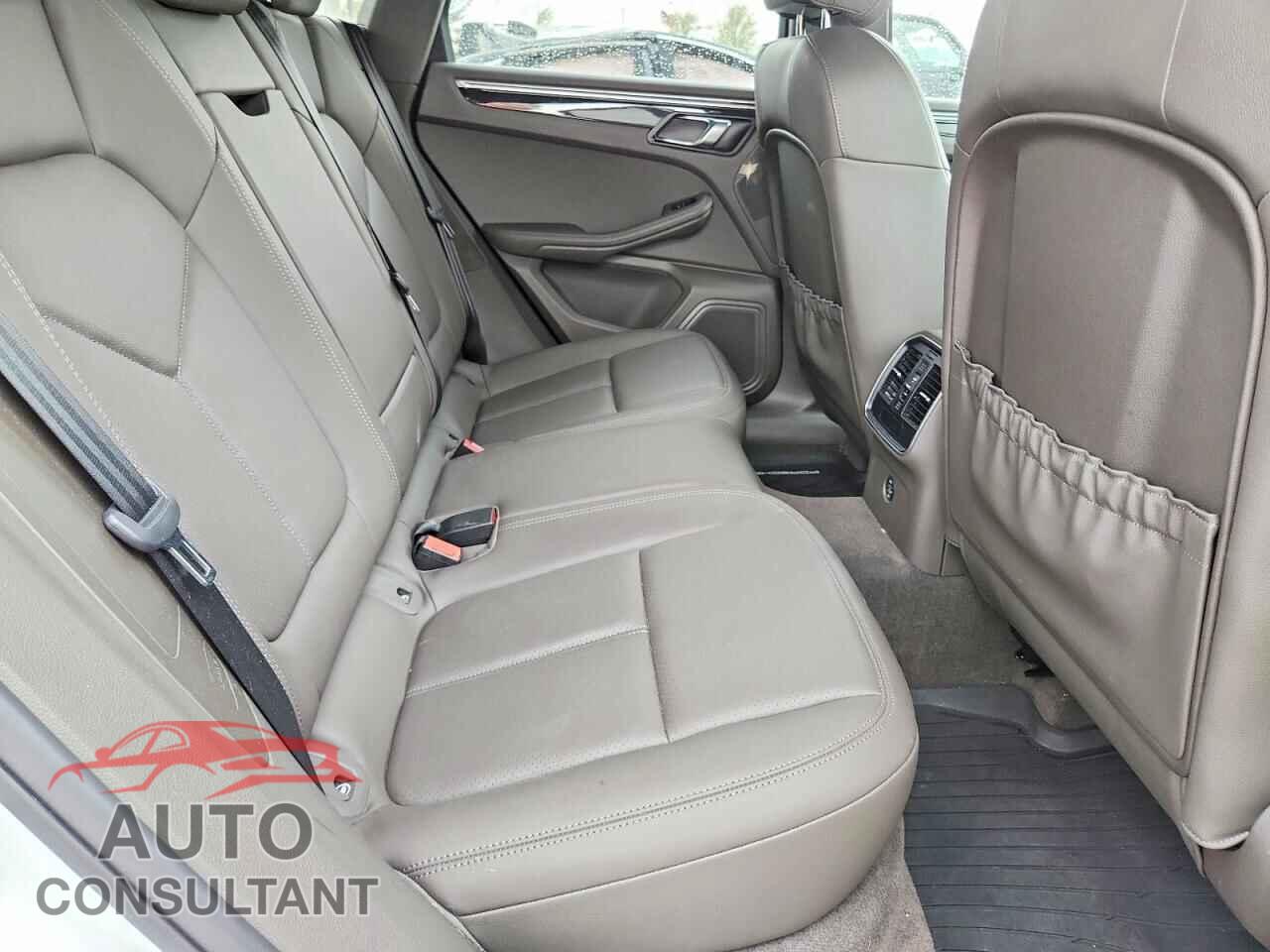 PORSCHE MACAN 2018 - WP1AA2A51JLB09590
