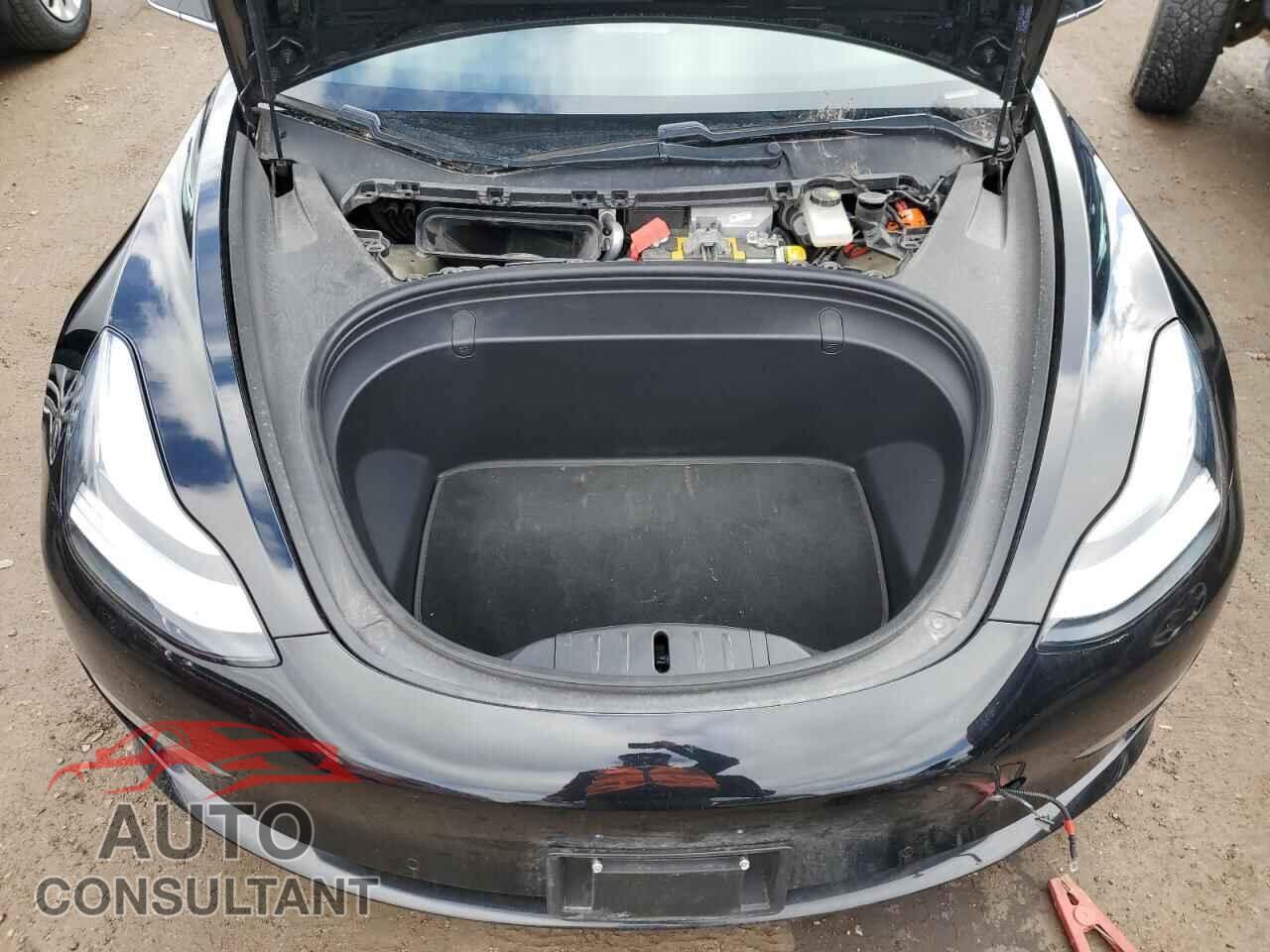 TESLA MODEL 3 2019 - 5YJ3E1EB5KF208894