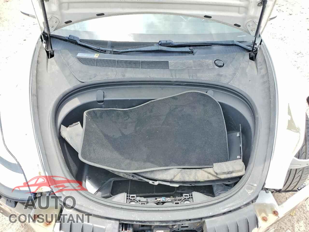 TESLA MODEL 3 2018 - 5YJ3E1EA4JF051932