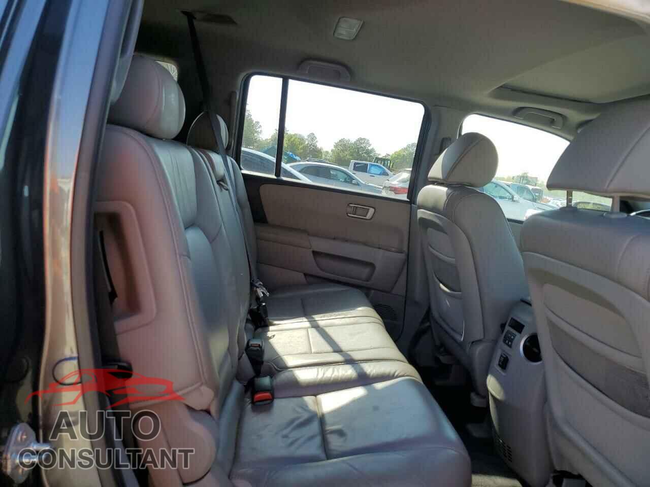 HONDA PILOT 2011 - 5FNYF3H79BB026363