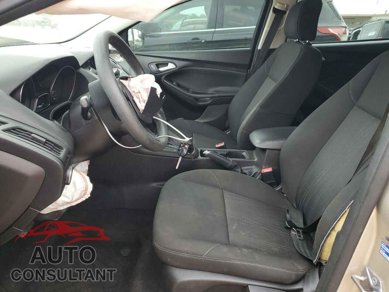 FORD FOCUS 2017 - 1FADP3F21HL327384