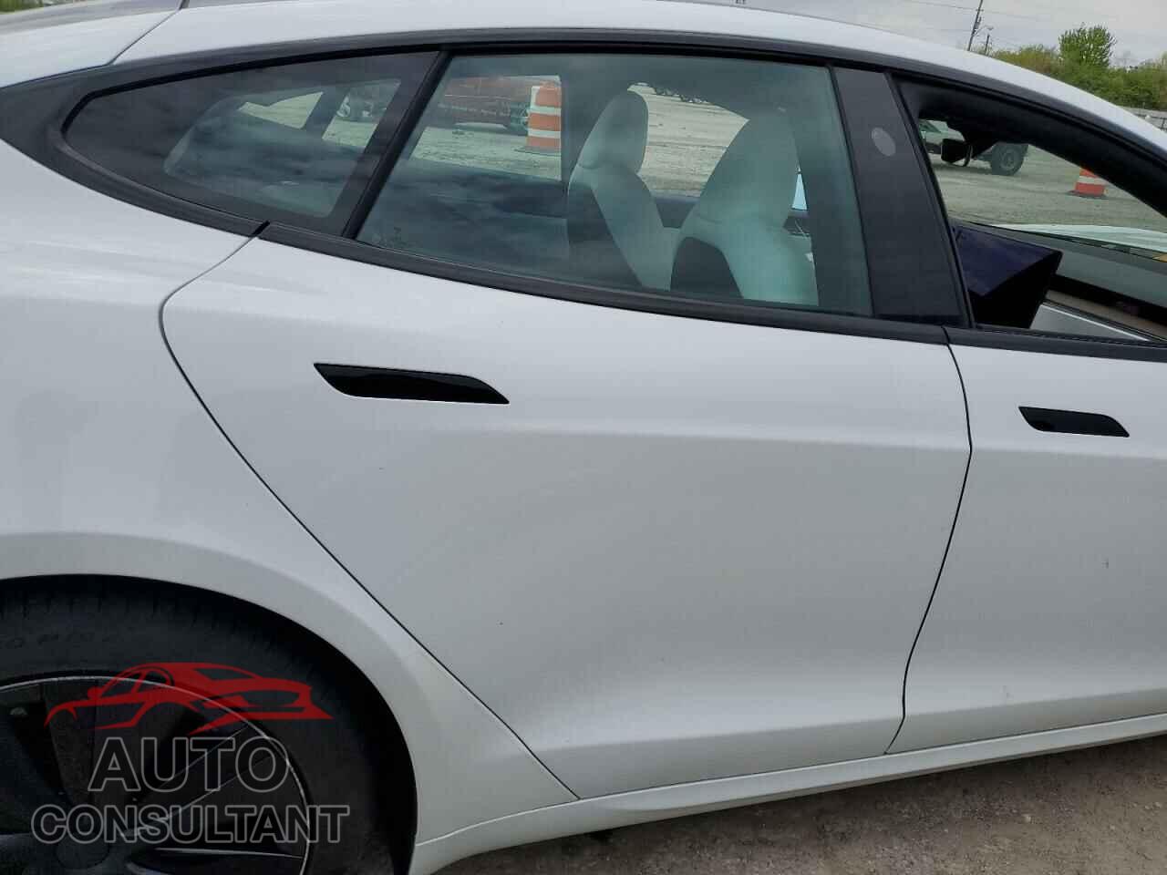 TESLA MODEL S 2022 - 5YJSA1E59NF477471