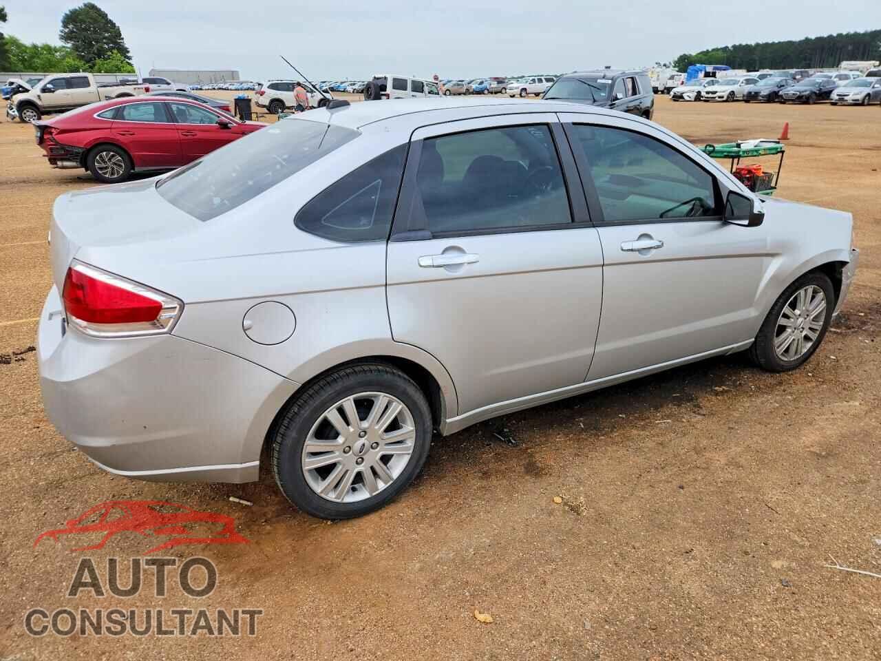 FORD FOCUS 2011 - 1FAHP3HN8BW126712