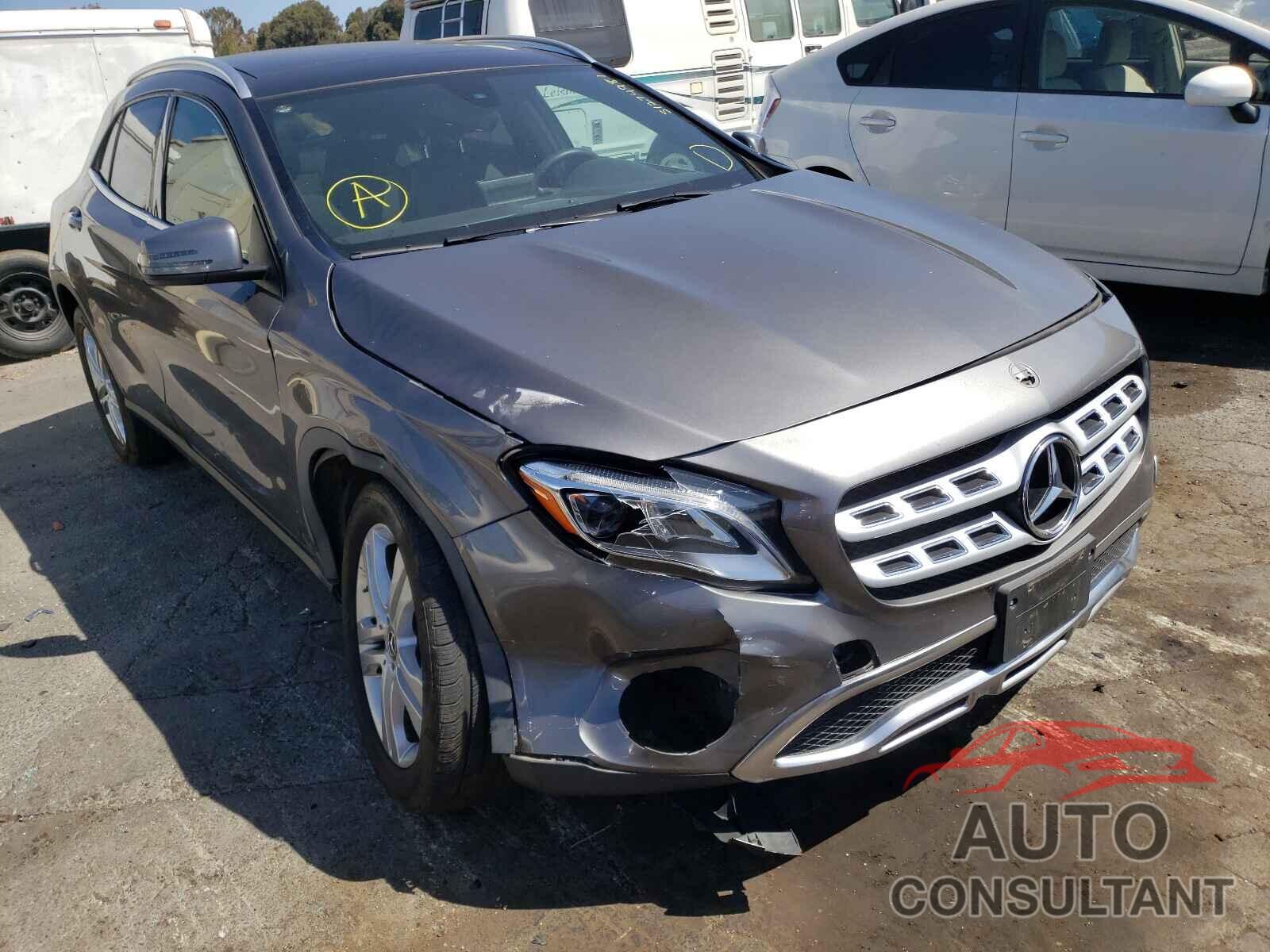 MERCEDES-BENZ GLA-CLASS 2018 - WDCTG4GB5JJ516996