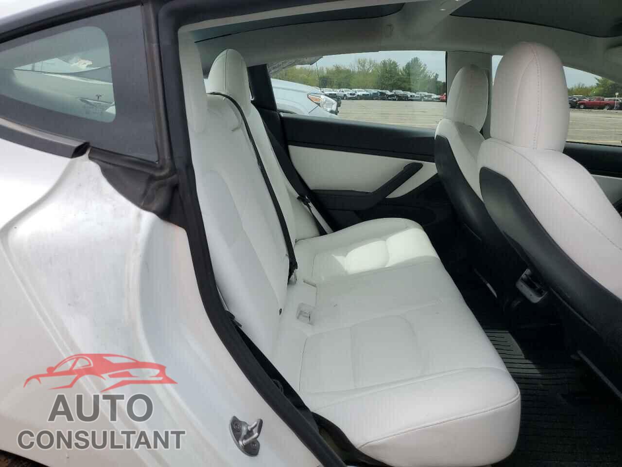 TESLA MODEL 3 2021 - 5YJ3E1EA1MF853889