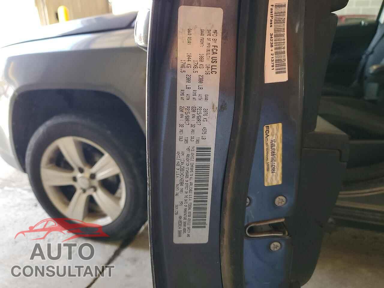 JEEP COMPASS 2017 - 1C4NJDBB1HD142984