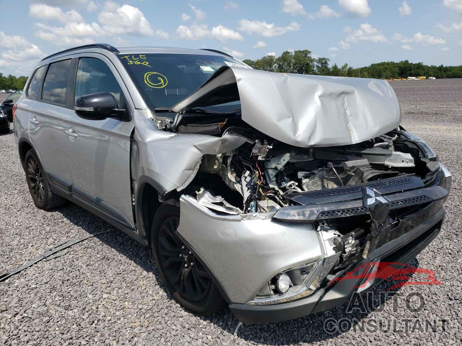 MITSUBISHI OUTLANDER 2019 - JA4AD3A30KZ050652