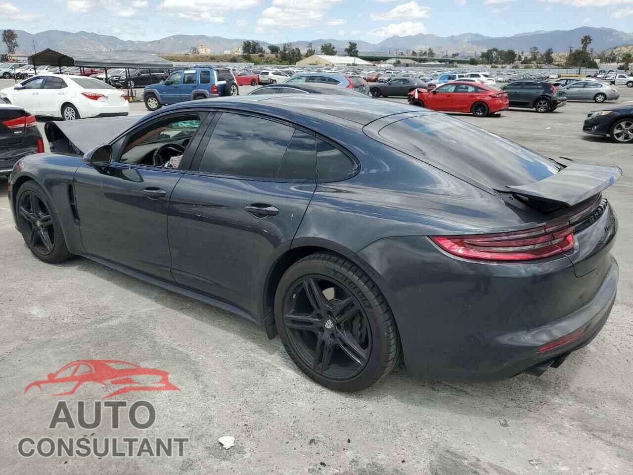 PORSCHE PANAMERA 2018 - WP0AB2A78JL136530
