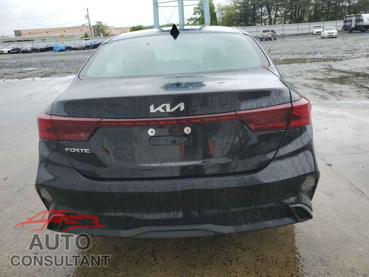 KIA FORTE 2023 - 3KPF24AD3PE519557