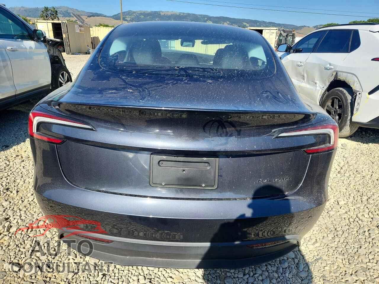 TESLA MODEL 3 2026 - 5YJ3E1EBXTF123647