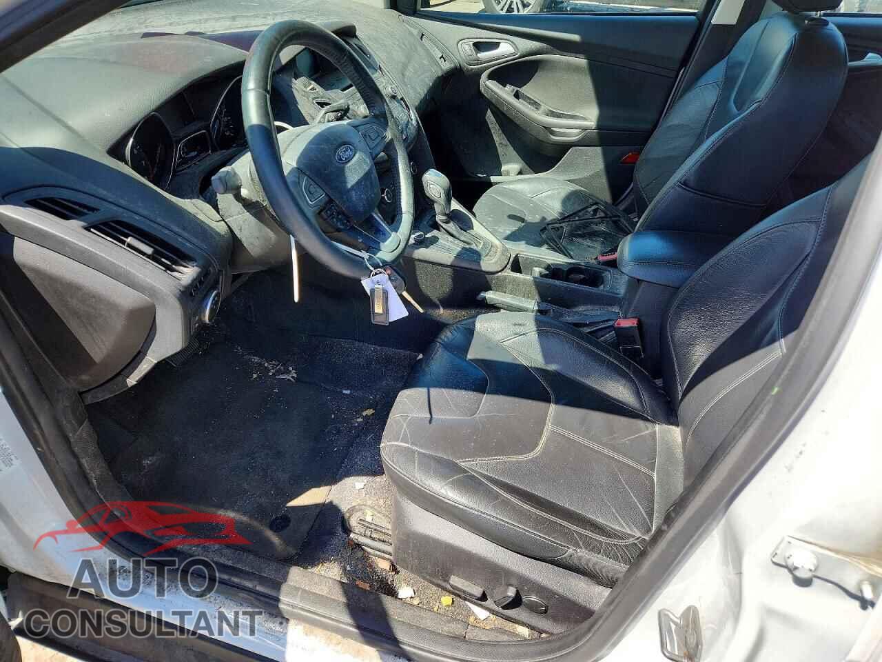FORD FOCUS 2016 - 1FADP3F2XGL330184