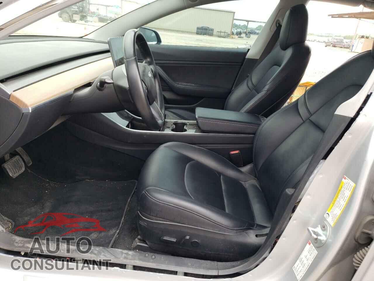 TESLA MODEL 3 2018 - 5YJ3E1EA5JF008779