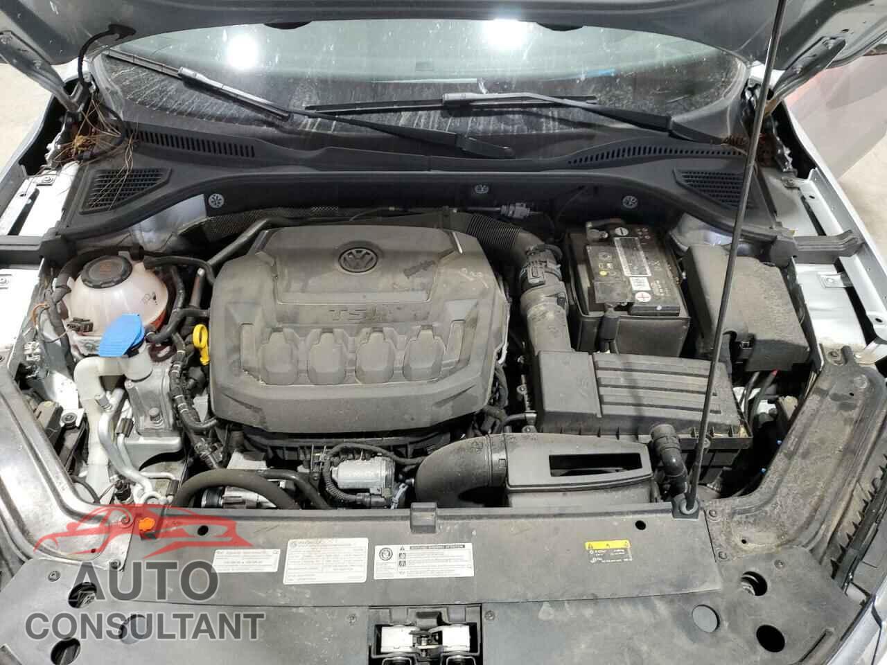 VOLKSWAGEN PASSAT 2020 - 1VWAA7A30LC016654