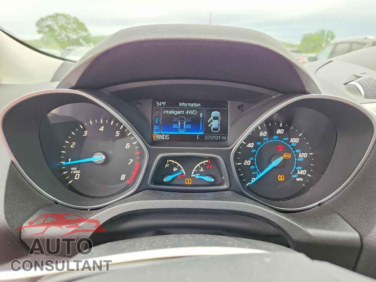 FORD ESCAPE 2015 - 1FMCU9J93FUA70558