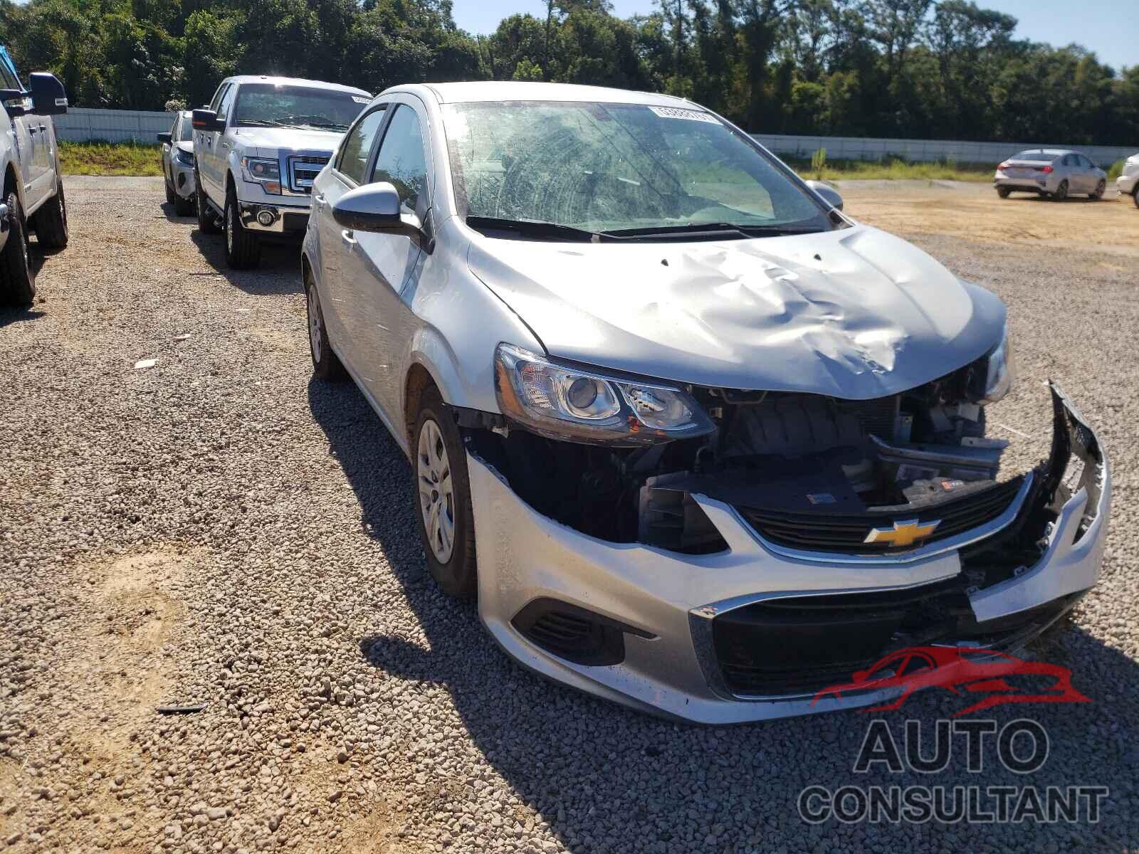 CHEVROLET SONIC 2017 - 1G1JB5SH2H4154446
