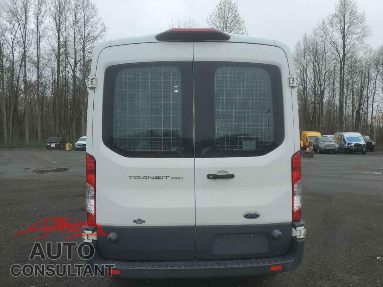 FORD TRANSIT 2018 - 1FTYR2CM0JKA25246