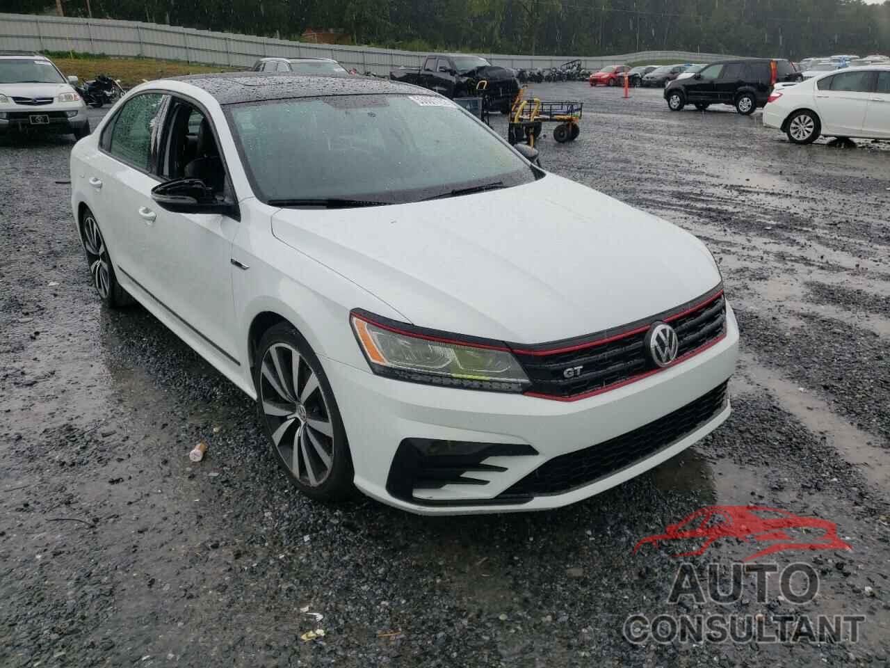 VOLKSWAGEN PASSAT 2018 - 1VWJM7A31JC048954