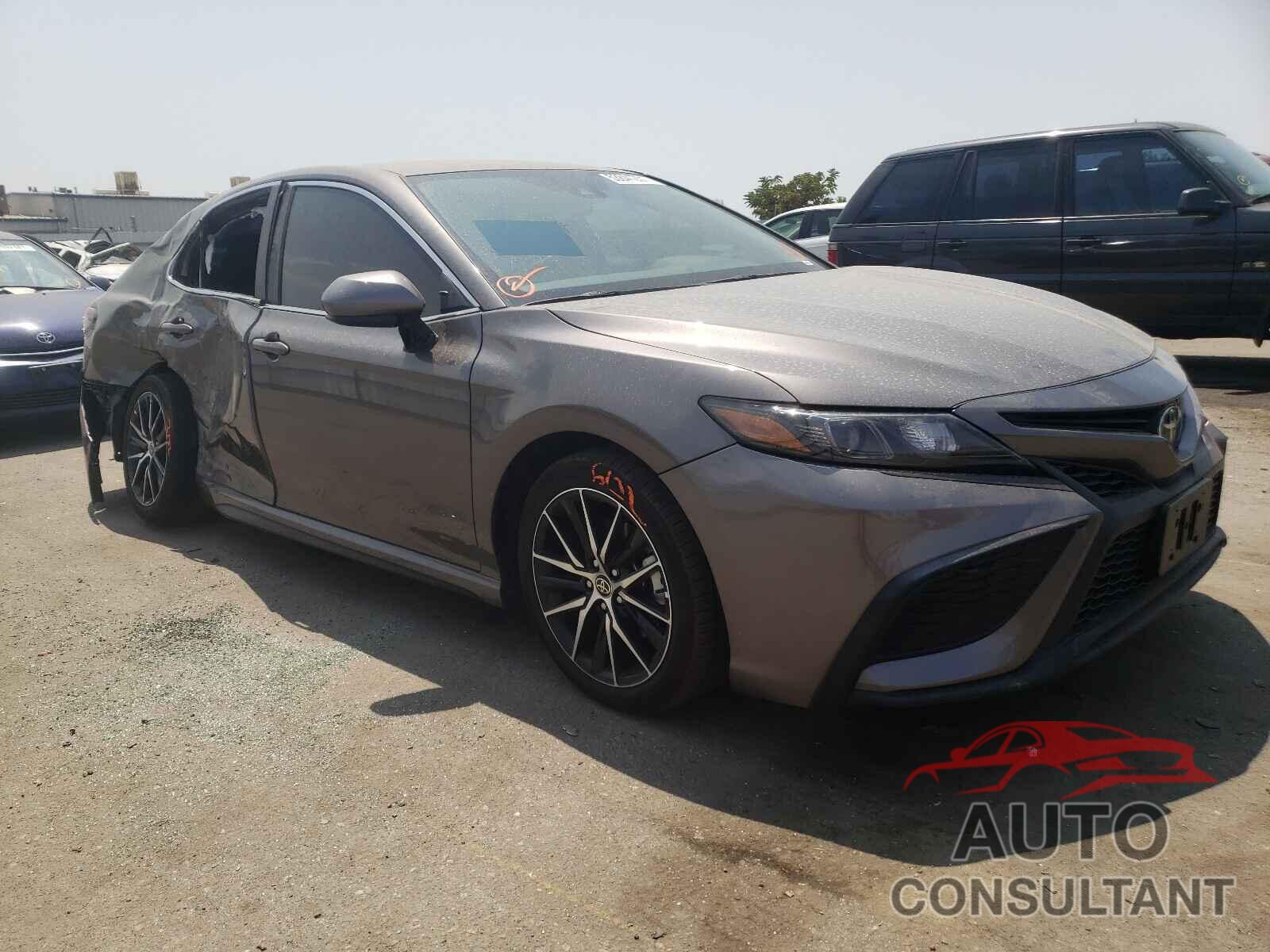 TOYOTA CAMRY 2021 - 4T1G11AK5MU515510