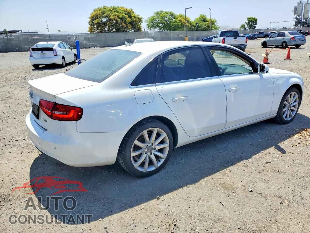 AUDI A4 2013 - WAUEFAFL2DN018940