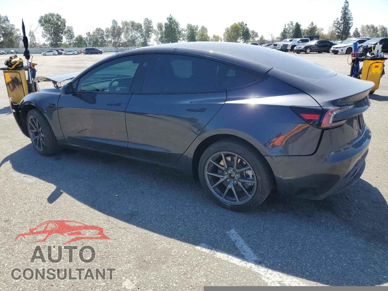 TESLA MODEL 3 2024 - 5YJ3E1EA5RF831272