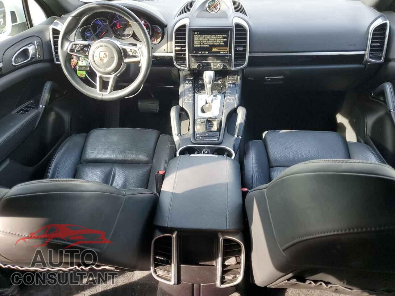 PORSCHE CAYENNE 2016 - WP1AA2A29GKA10973
