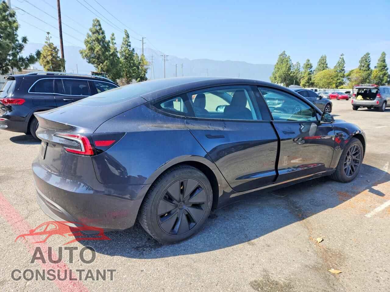 TESLA MODEL 3 2024 - 5YJ3E1EA3RF746933